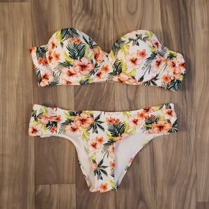 Hollister floral print bikini